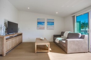 Smart TV - Surf Spot 2 - walk to beach (La Jolla)