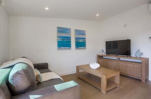Smart TV - Surf Spot 3 - walk to beach (La Jolla)