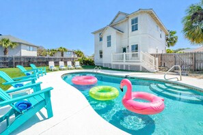 Et oppvarmet basseng