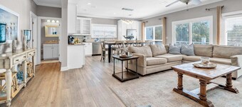 Curacao: Pet-Friendly | Steps to Beach | Private Pool | Golf Cart Rental
