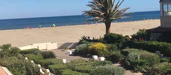Appartement 'Les Mers Du Sud' avec vue sur la mer, piscine partagée et Wi-Fi