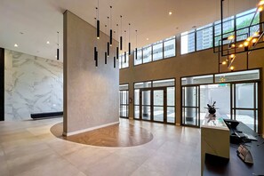 Basic-Studio | Lobby