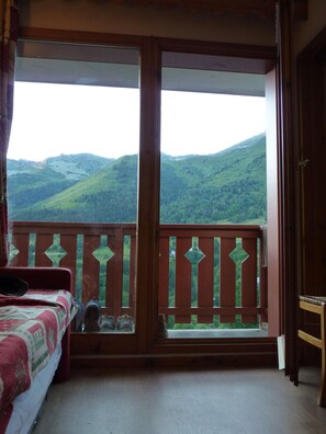 2 bedrooms - Apartment 'St François Longchamp 1650' with Mountain View, Shared Terrace and Air Conditioning (Saint-François-Longchamp)