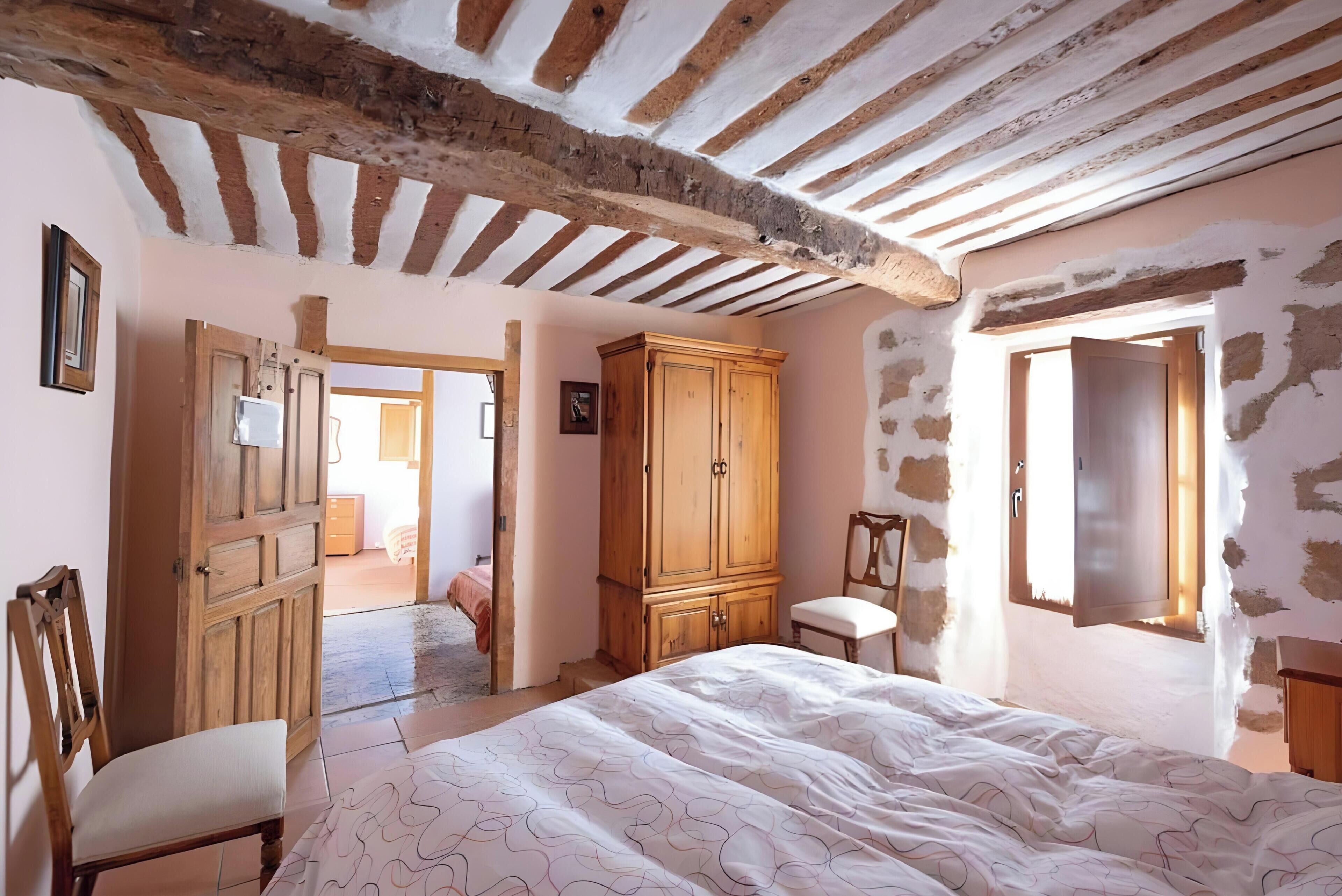 6 chambres, Wi-Fi gratuit, draps fournis