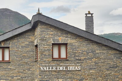 Apartamento con jardín compartido Valle del Ibias 2 Izq