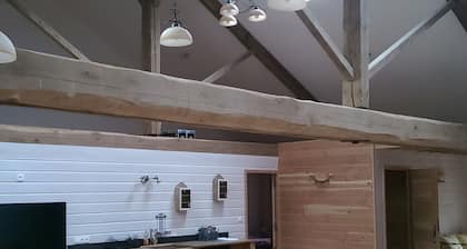 Petite maison 'Du Verger Saint Vincent' avec vue montagne, terrasse privée et climatisation