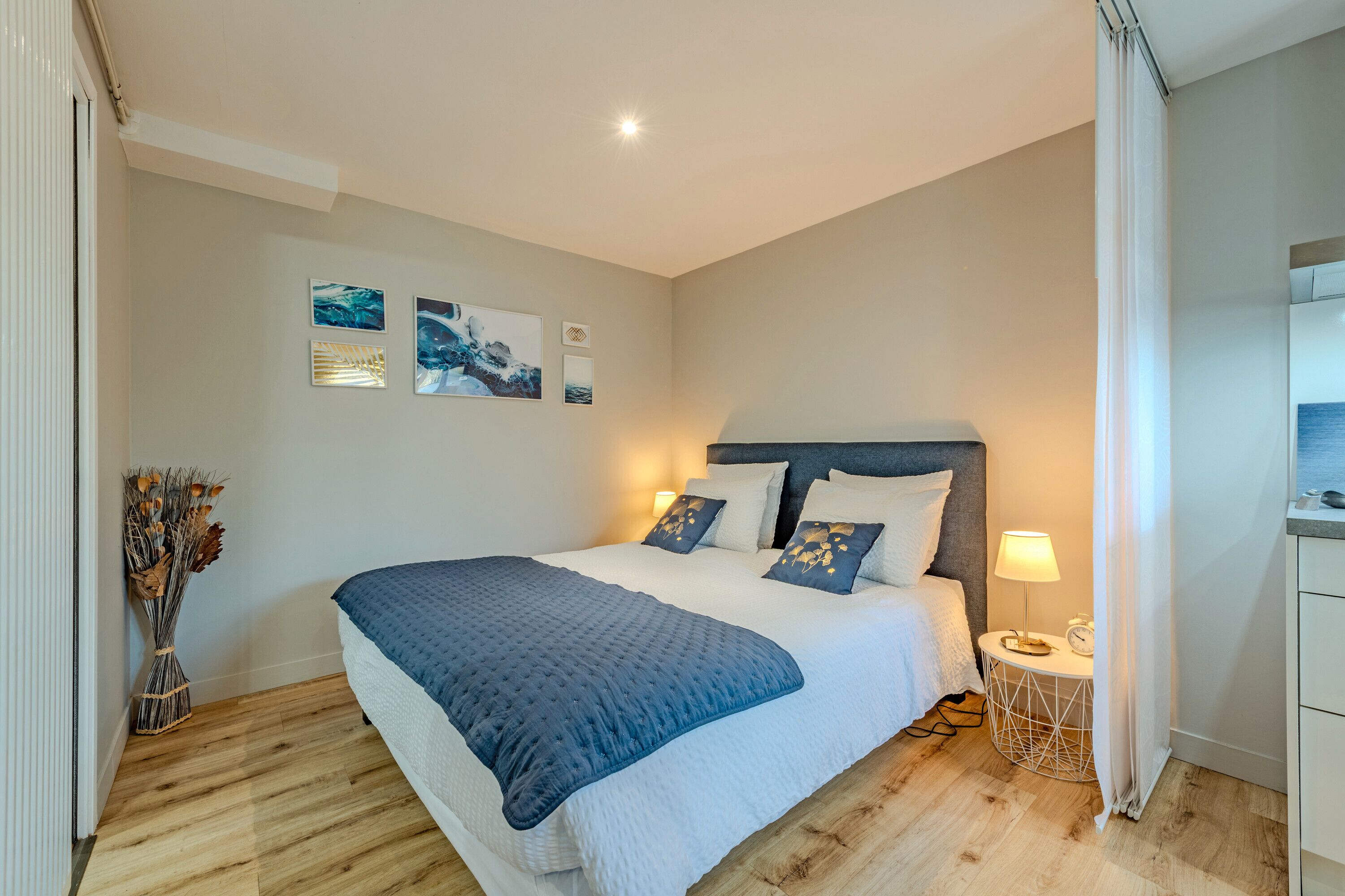 Wi-Fi de cortesia, roupa de cama