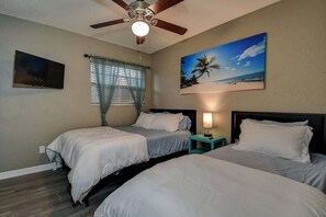 3 soverom, strykejern/-brett, reiseseng for barn og wi-fi (inkludert)