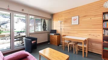 TV, DVD player, table tennis