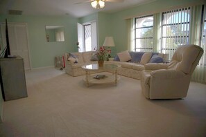 Una Smart TV, libros