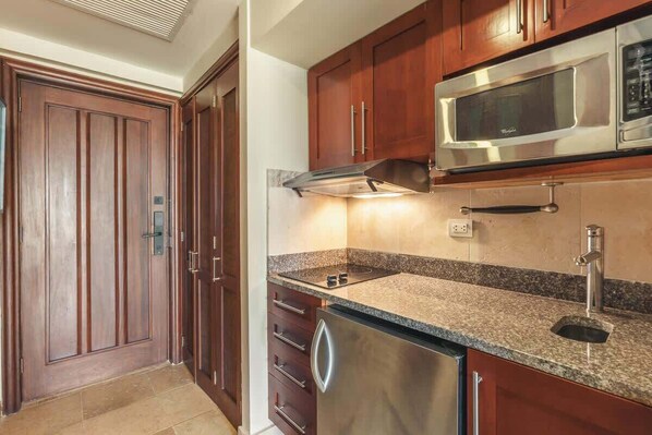 Unclassified image, 1 of 24, button