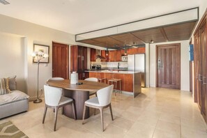 Unclassified image, 2 of 24, button