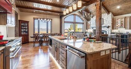 Trumpeter Swan,4Br/3 1/2Ba,BBQ,Firepit,Best views in island park,Lakeview,20m 2 YNP,Secluded,Deck