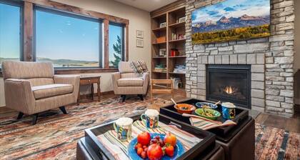 Trumpeter Swan Terrace-3 BR/2BA-BBQ-Firepit-Lakeview-20m 2 YNP-Great Views-Secluded-Bunk Beds