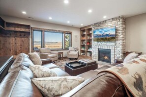 TV, fireplace, video games, DVD player - Trumpeter Swan Terrace-3 BR/2BA-BBQ-Firepit-Lakeview-20m 2 YNP-Great Views-Secluded-Bunk Beds (Island Park)