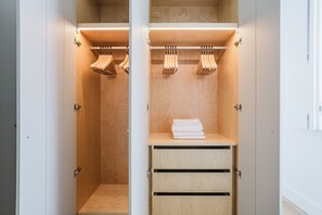 Interior - Blueground | Beato 1bd apartment (Lisbon)