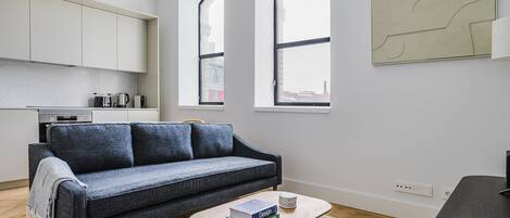 Fernseher, Stereoanlage