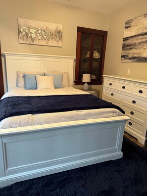 1 habitación, escritorio, tabla de planchar con plancha y wifi gratis 