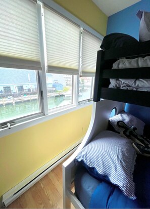 2 Schlafzimmer, Bügeleisen/Bügelbrett, kostenloses WLAN