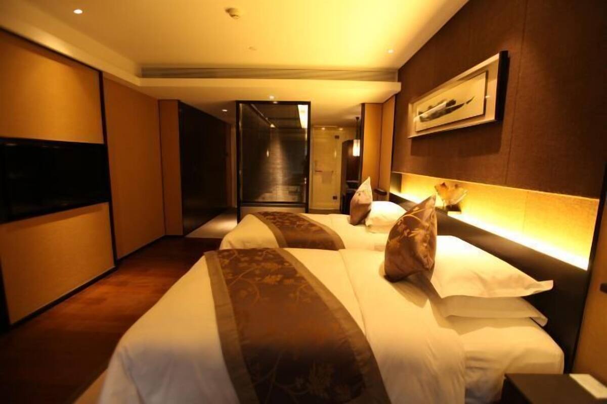 Blackout curtains, iron/ironing board, free WiFi