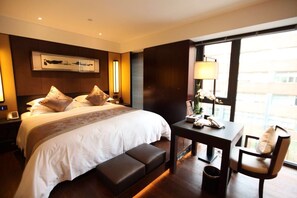 Executive Single Room | Blackout curtains, iron/ironing board, free WiFi
