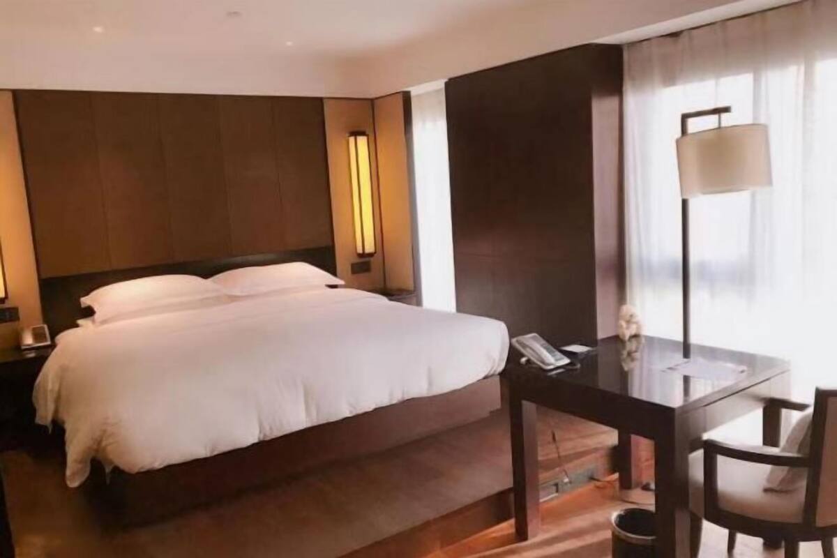 Blackout curtains, iron/ironing board, free WiFi