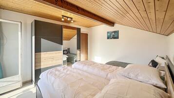 1 室のベッドルーム、WiFi (無料)、ベッドシーツ