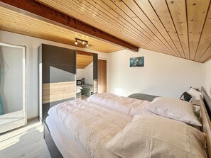 2 bedrooms, free WiFi, bed sheets