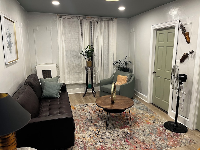 A Charming Comfy Apartment With Bright Lights And Lots Of Sunlight. - Nueva York