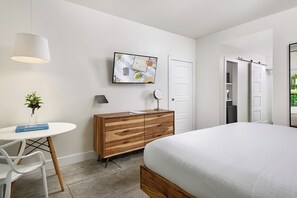 1 dormitorio, tabla de planchar con plancha, wifi gratis y ropa de cama