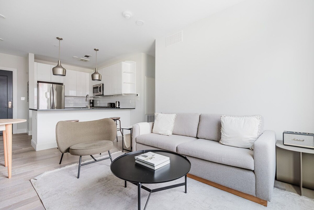 Blueground | East Boston 2bd apartment