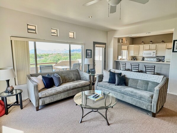 TV - Best Oro Valley Vacation Condo Rental (Oro Valley)