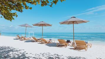 Vue sur la plage/lâocĂ©an