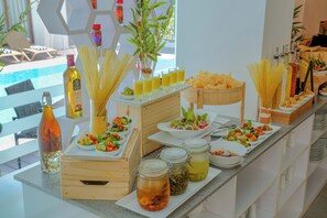 Petit déjeuner buffet compris tous les jours