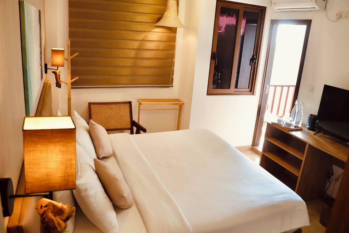 Standard Double Room | Premium bedding, down comforters, memory foam beds, in-room safe