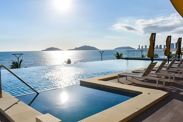 Pool - Sunset View Frent al Mar (Mazatlán)