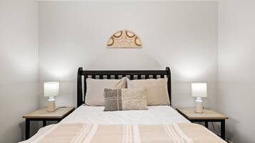 3 bedrooms, desk, iron/ironing board, travel cot