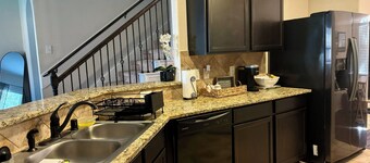 Spacious 4BR/2.5bath/Game RM/Pet Friendly  house- Extended Stays Welcome 