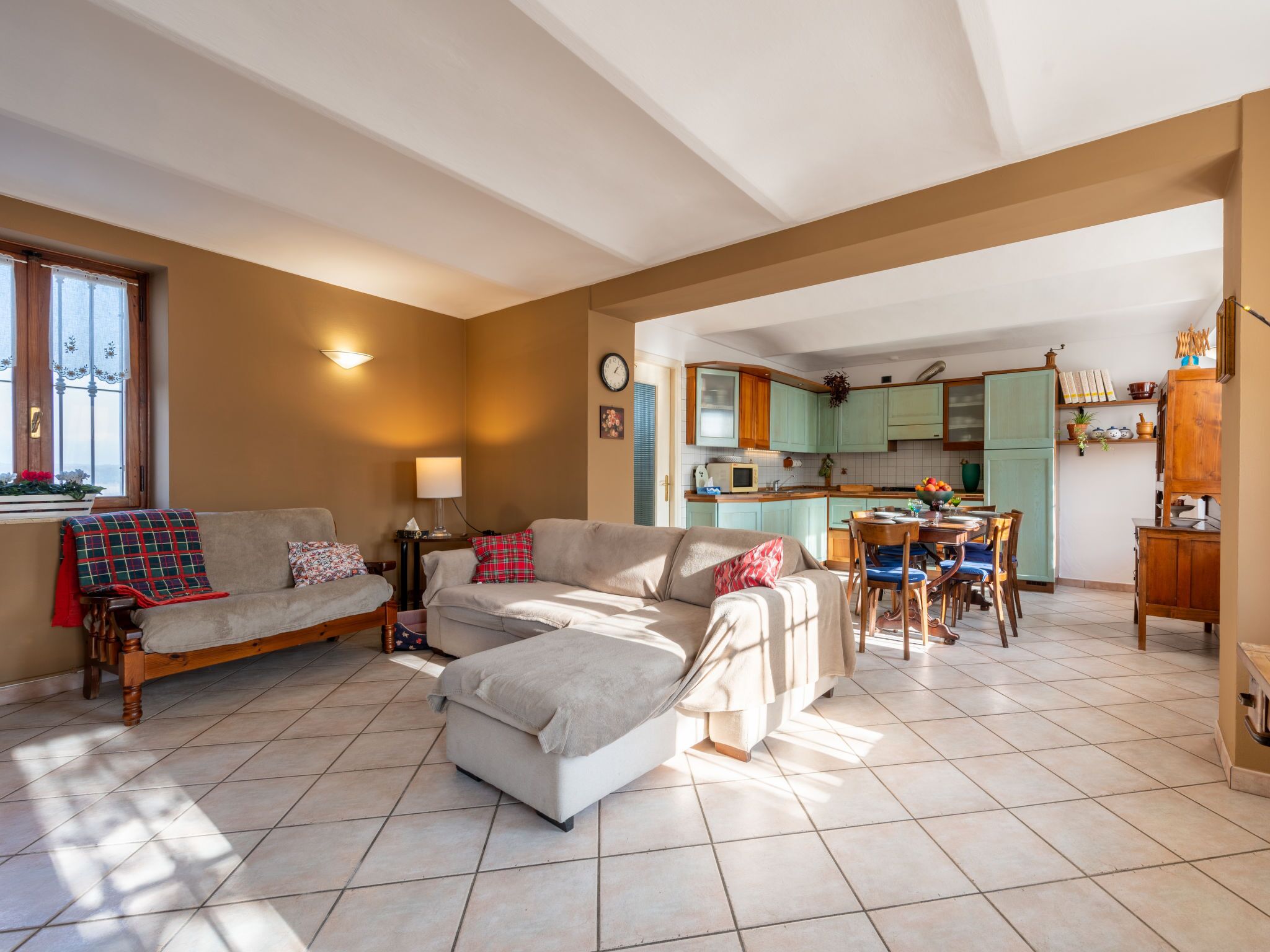 Télévision, cheminée