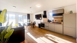 Unclassified image, 2 of 34, button