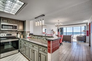Fridge, microwave, oven, stovetop - Sweeping Ocean View from Each Bdr and Living Room, Safe and Quiet Neighborhood  (Myrtle Beach)