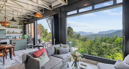 Belvedere Summer House Gold Coast Hinterland
STAY PLAY EAT RELAX REPEAT