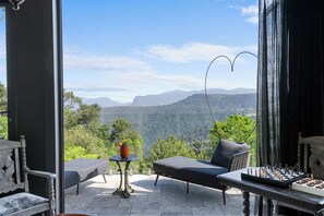 Interior - Belvedere Summer House Gold Coast Hinterland 
STAY PLAY EAT RELAX REPEAT (Beechmont)