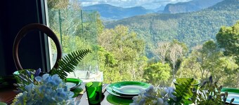 Belvedere Summer House Gold Coast Hinterland 
STAY PLAY EAT RELAX REPEAT