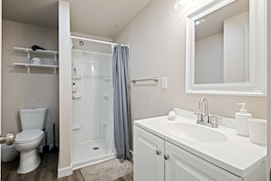 Casa, 3 quartos | Banheiro | Toalhas de banho, shampoo