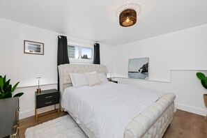 3 bedrooms, iron/ironing board, travel cot, free WiFi