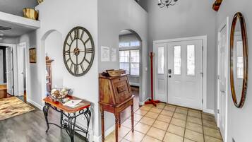 House, 4 Bedrooms | Bahagian dalam