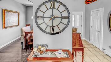 House, 4 Bedrooms | Interior