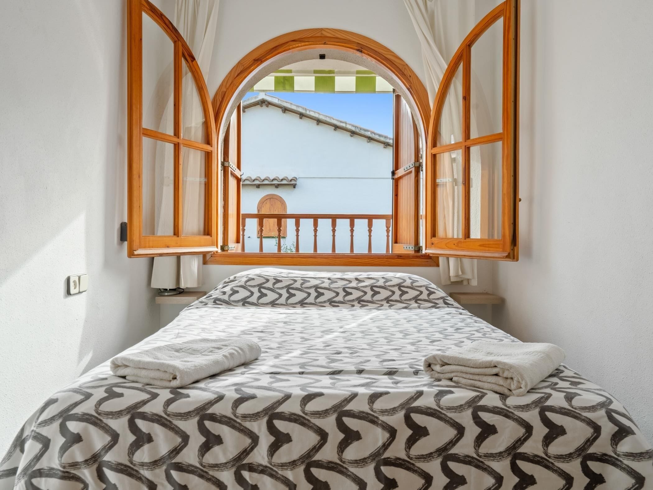 4 slaapkamers, een strijkplank/strijkijzer, wifi, beddengoed