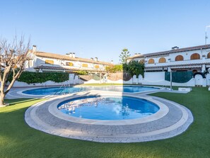 Pool - House 100m beach with 2 pools and barbecue (Calafell)
